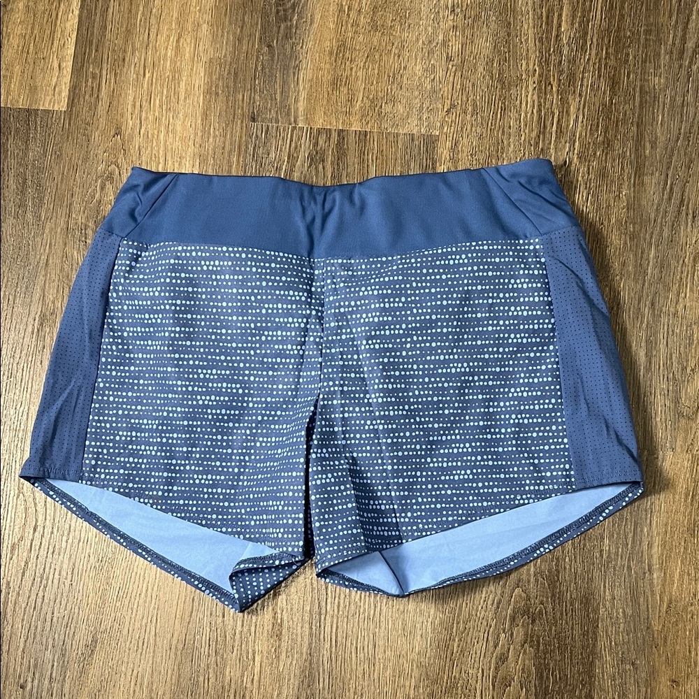 Bunny Women's Blue Lined Athletic Shorts Size Large NWOT